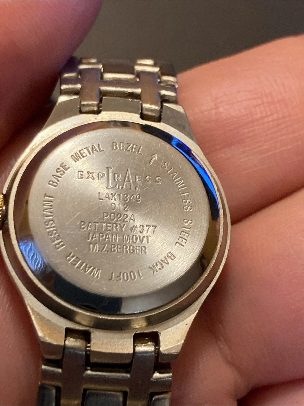 Two-Tone Gold & Silver Women's Quartz Watch with Date Runs Perfectly